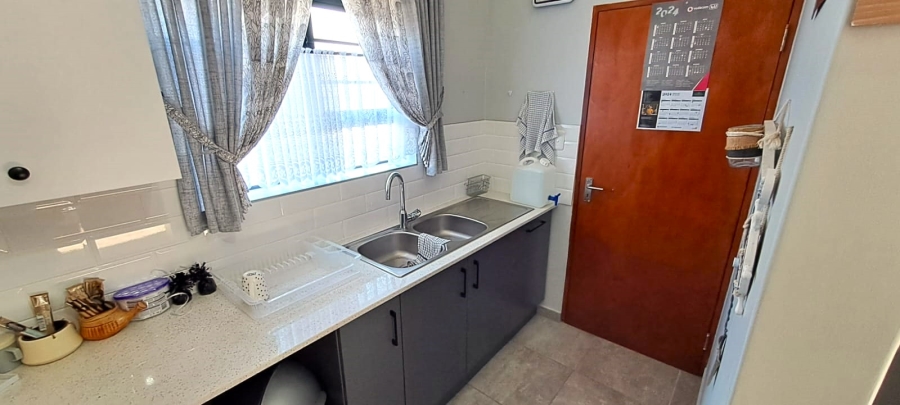 2 Bedroom Property for Sale in Fountains Estate Eastern Cape